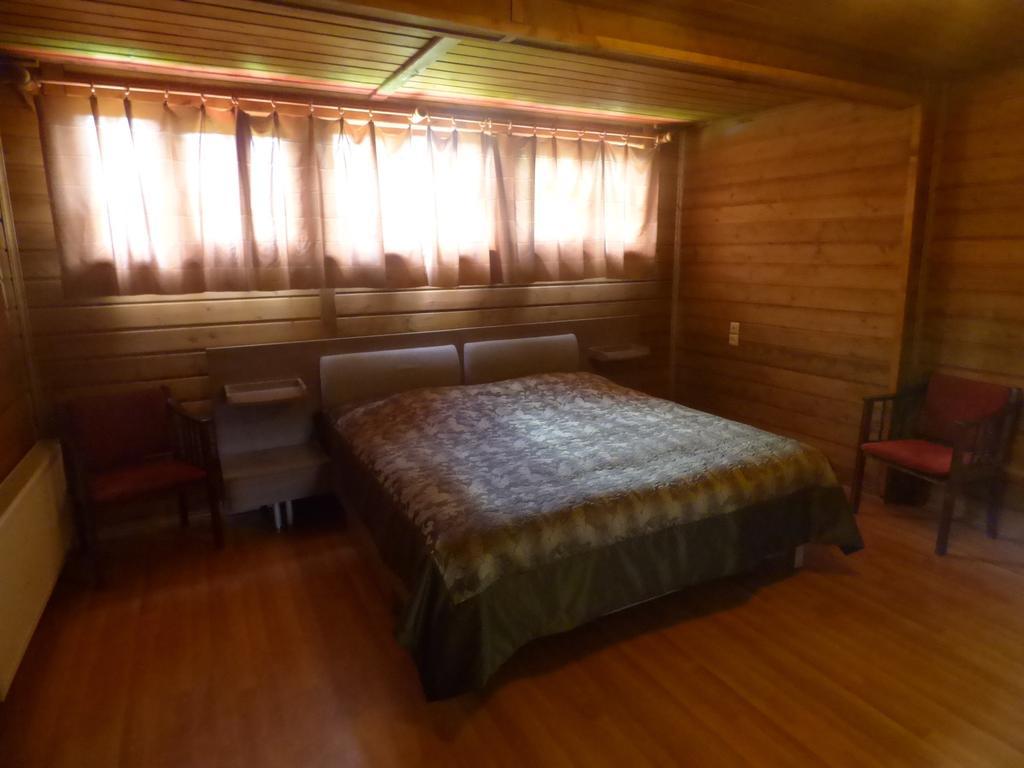 Hotel Hatsvali Mestia Szoba fotó