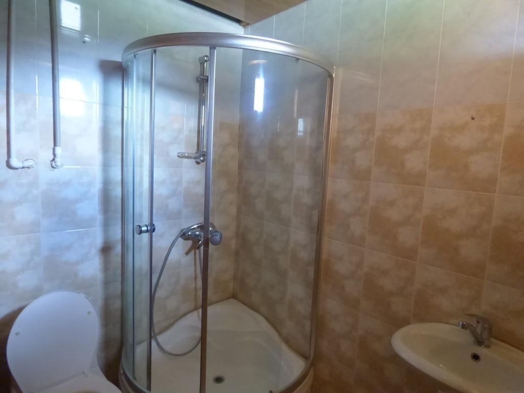 Hotel Hatsvali Mestia Szoba fotó